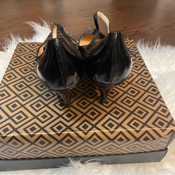 Prada Black Patent Leather Heel - Picture 2 of 11